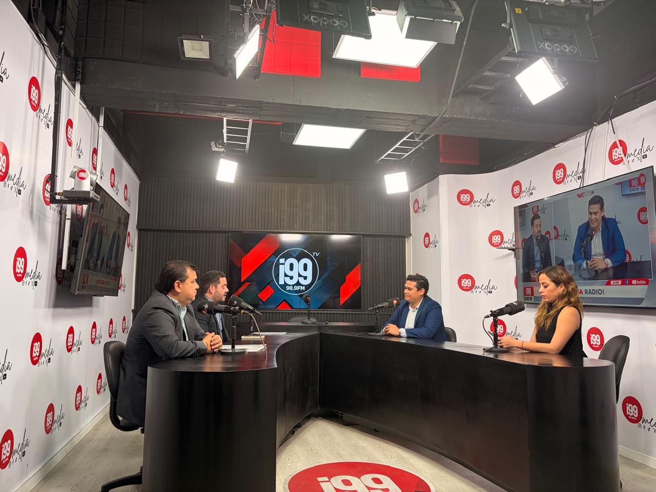Inteligencia Artificial en la Profesión Legal: Oportunidades y Riesgos | Entrevista a Andrés David Herrera en i99